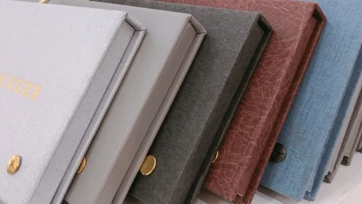 2019 New Open-Style Fabric Sample Hanger